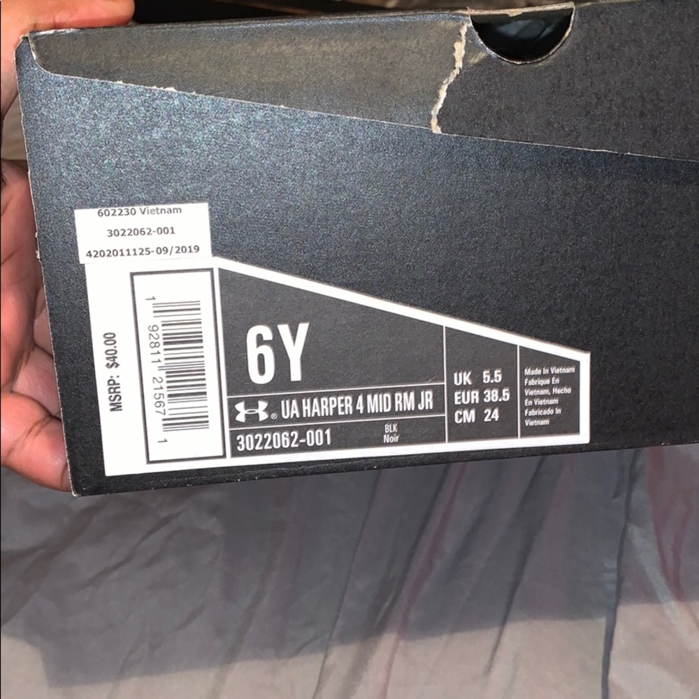 Softball cleats